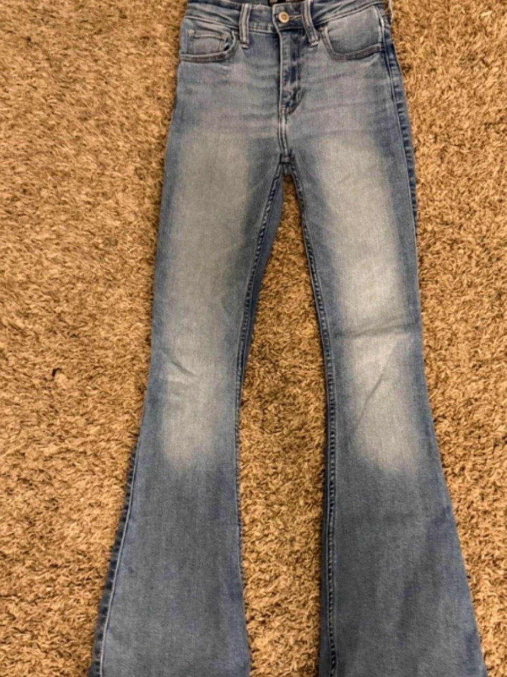 Hollister High-Rise Flare Jeans in Blue Waist 23